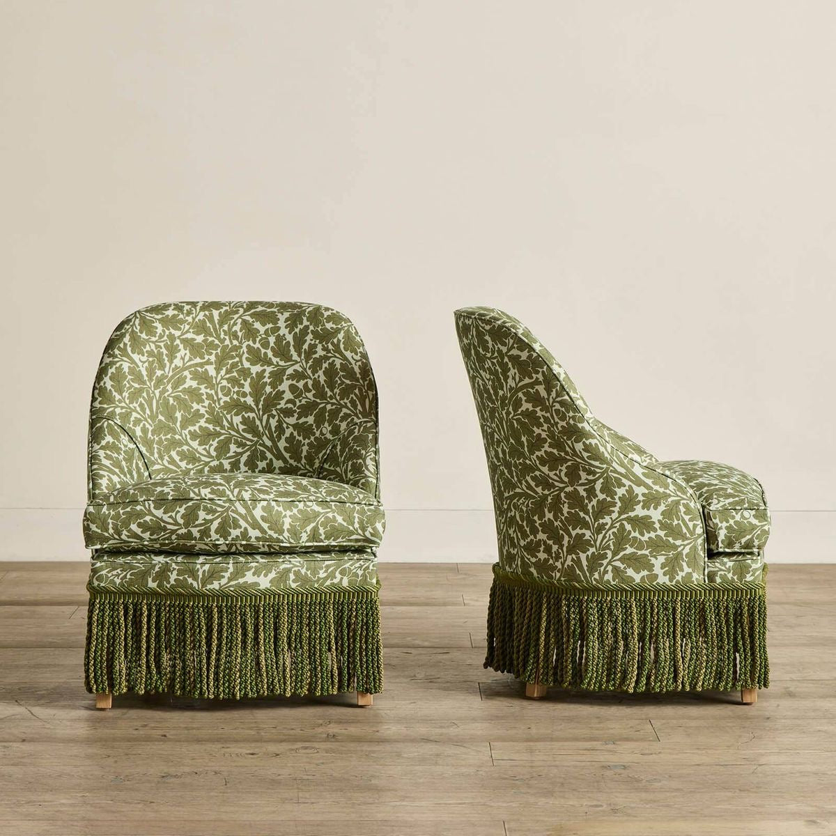 Classic single chair with floral patterns and oily shabs | Luxury Classic Design